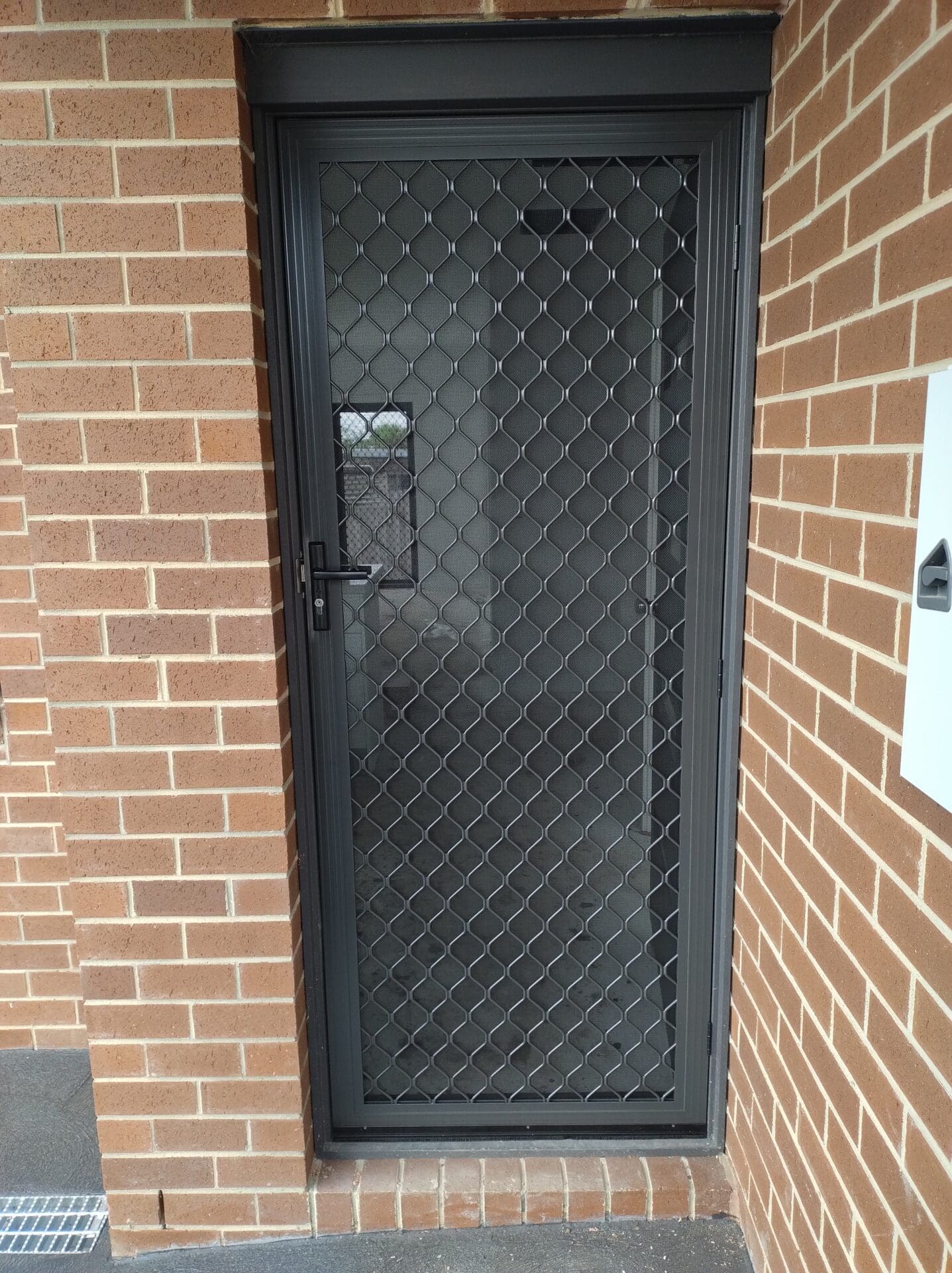 Front safety door Front safety door